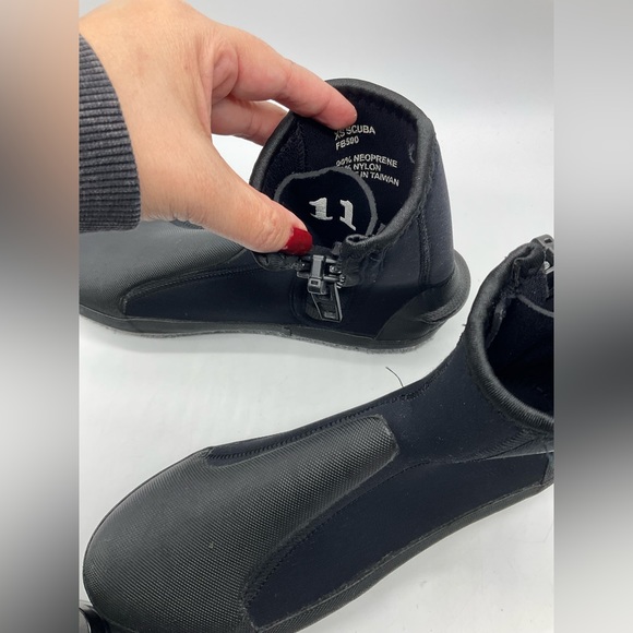 Men’s XS Scuba 3mm Deluxe Zipper Boots Size 11 Felt Bottom - Picture 6 of 7